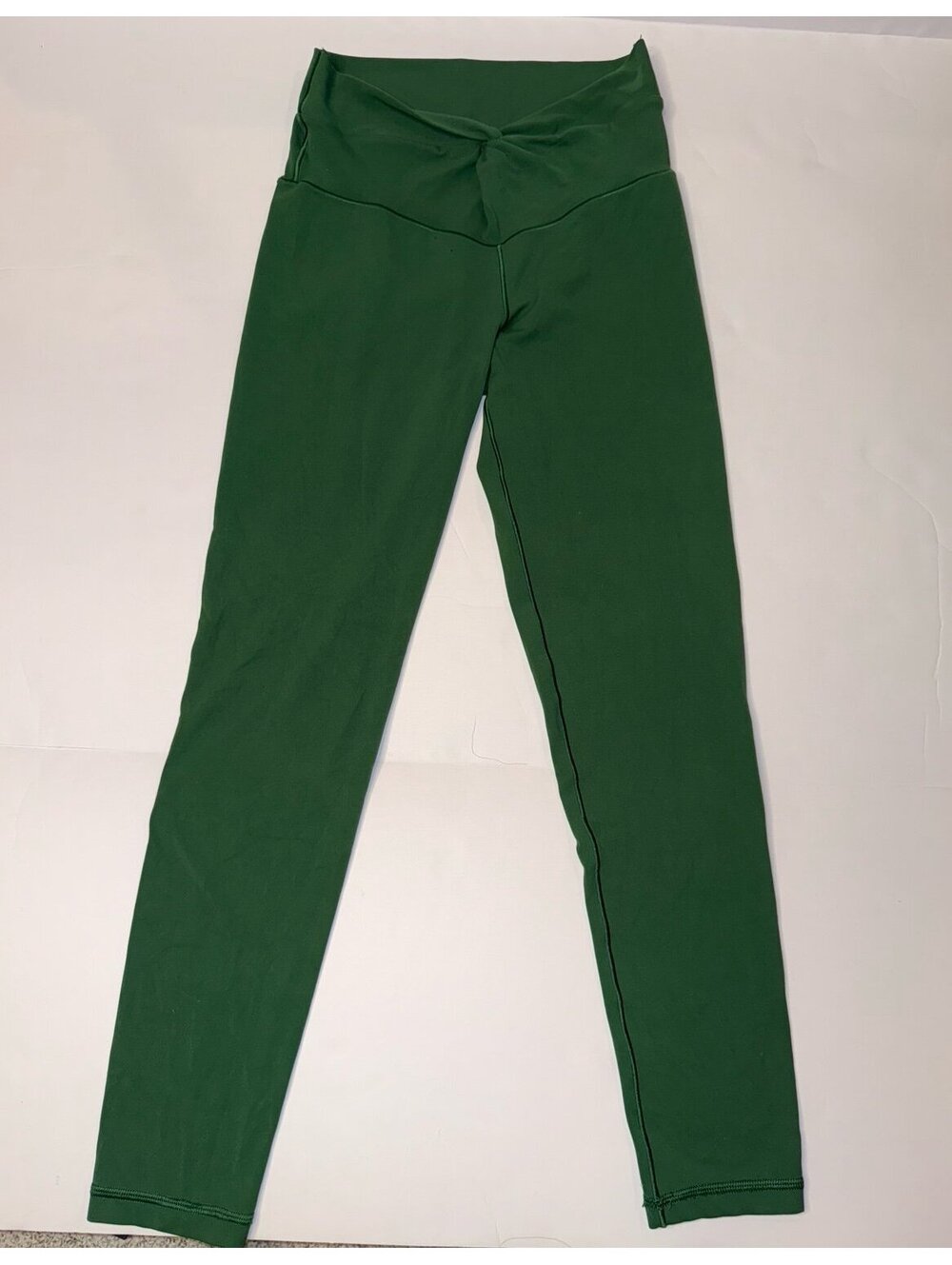 Offline by aerie real me xtra Green 7/8 Active Leggings Twist front Sz M holiday